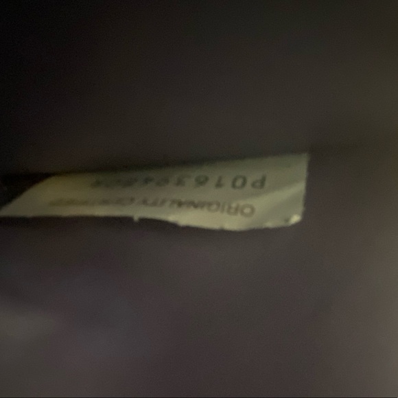 Excellent condition ~ Bottega Veneta Bifold Zip Wallet in Lavender. - Picture 12 of 13